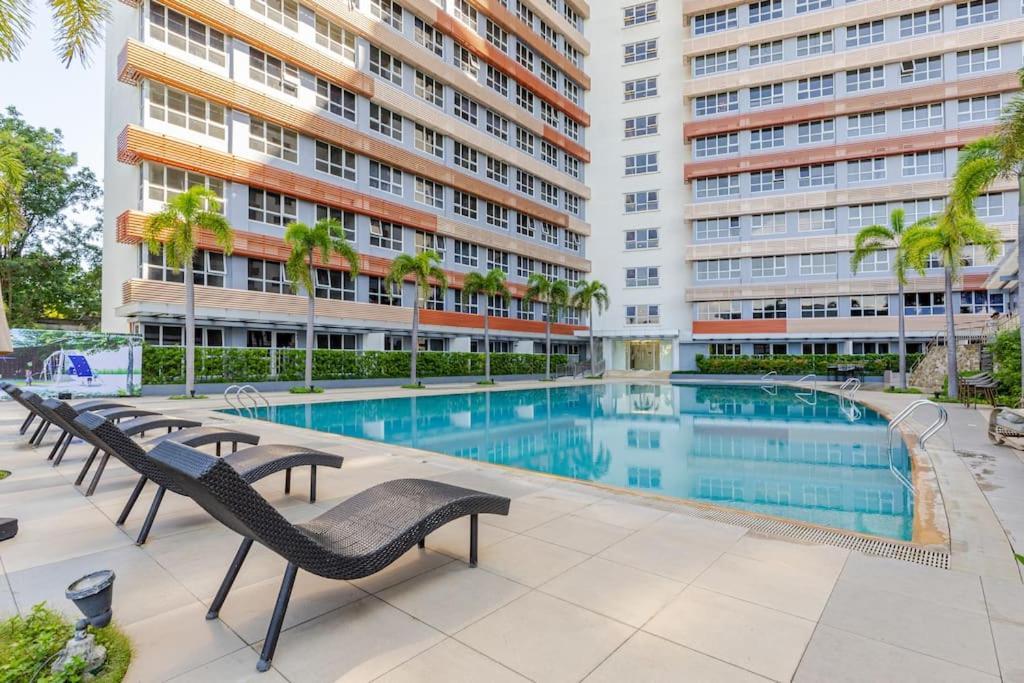 Perfect Accommodation For You In Levels Burbank Manila Exterior foto